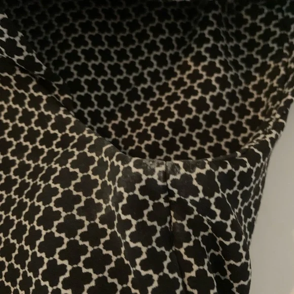 White House Black Market Quatrefoil Geo Slimming Sheath Dress Size 6 - Picture 14 of 14